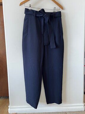 Aritzia Wilfred Blue Tie Front Pant, cropped leg - Size 6